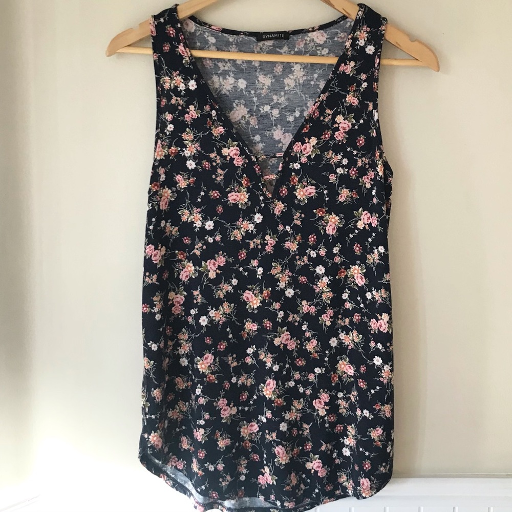 🛍3 For $25🛍 Dynamite Floral Tank
